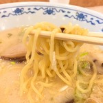 三芳パーキングエリア 下り線 フードコート - 三芳とんこつラーメン麵リフト