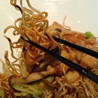 中国菜 老四川 飄香 銀座三越店 - 麺がカリっと焼けた部分