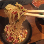 元祖台湾もつ鍋仁 - 麺リフト