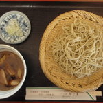 三たて蕎麦 やじま - 鴨せいろ、１１００円。断られても注文しました。鴨汁せいろ専門家が同行ですから注文せずには来られません。