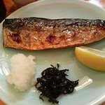 新橋 山田屋 - 鯖塩焼定食のアップ
