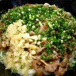 手打うどん くうかい - くうかい●肉釜玉(小)