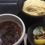 煮干し中華そば一燈 - 秋刀魚とポルチーニ香る淡麗つけ麺