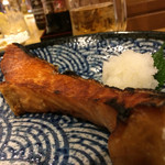 A raku - 鮭ハラス焼き