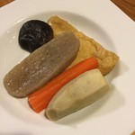 やまめ庵 - 野菜の煮物、シンプルなのにすこぶる美味しい