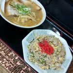 こく一番 ラーメン みどりや - 2016.10.12
            「チャーハン」850円
            味噌ラーメンがついてくる