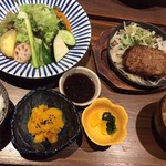 Aozorashokudou - 土佐あかうしと内子豚のハンバーグ定食
