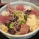 Sushi Uogashi Nihonichi - 藁焼き鰹丼アップ