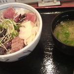 Sushi Uogashi Nihonichi - 期間限定藁焼き鰹丼\580