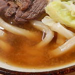 渡辺うどん - 醤油と味噌の中間的な味