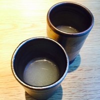 肉亭ふたご iki 新宿店 - お通しのスープ