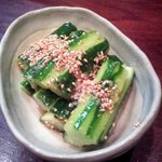 興 - 口直しにピッタリ。塩だれは絶品な「きゅうりのごま塩和え」