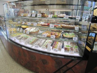 오카시도코로 하나오카 가루이자와점 - ショーケース H22.11