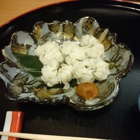 京料理 貴与次郎 - 2016年8月
                  鱧湯引き