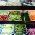 天外天 - 野菜はこちらからセルフで