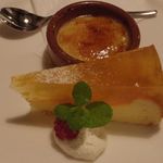 レストラン・バスク - オレンジゼリーの乗ったチーズケーキと、クレマ・カタラナ