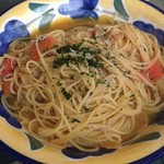 大衆イタリア食堂アレグロ - 釜揚げシラスとフレッシュトマトのペペロンチーノ