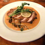 Kulu Kulu - 豚ﾛｰｽ肉のﾎﾟﾜﾚ～ﾎﾟﾙﾁｰﾆ茸と色々きのこｿｰｽ～980円★4.0