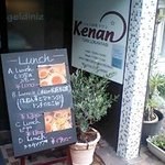 Kenan - お店の入り口