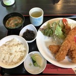 エビフライ定食　