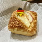 DONQ - りんごのドイツパン