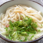 三木 - 釜玉（小）300円です。