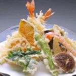 Assorted sea and mountain tempura.
