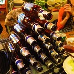 13 Cafe-Bar - ビール瓶ピラミッド