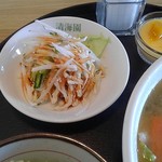 清海園 - サラダが美味しい！ダイコンサラダに棒々鶏と豆腐