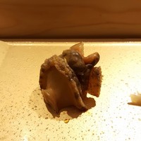 SUSHI TOKYO TEN、 新宿ニュウマン店 - 煮アワビ