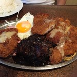 MOTO - Bランチ(トンカツ2･チキンカツ･ハンバーグ･クリームコロッケ･ハム･目玉焼き･サラダ･パスタ)