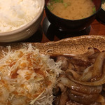 博多もつ鍋 幸 とりもつえん - 