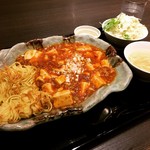 辣醤中華 味くら - 多賀城の「味くら」にて仙台名物「麻婆焼きそば」膳。