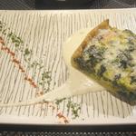 トラットリア ダイ パエサーニ - 自家製野菜のタルトとペコリーノクリーム　￥1600