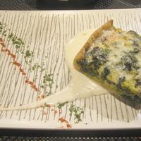 トラットリア ダイ パエサーニ - 自家製野菜のタルトとペコリーノクリーム　￥1600