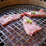 焼肉レストラン ひがしやま - 焼き中