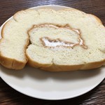 富士製菓製パン工場 - うず巻パン