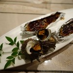 さらの木 - （2016/9月夕食）サザエの壺焼き、翡翠ナスの八丁味噌焼き