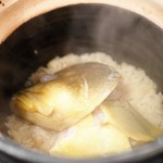 あそび割烹 さん葉か - 長崎五島列島　アズキハタの炊き込みご飯

