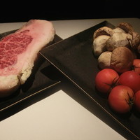 リストランテ･ヒロ  青山 - 本日の使用食在（熟成肉＆ボルチーニ茸）