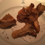 レストラン コバヤシ - イタリア産カルドンチェッロとポルチーニ茸のベニエ