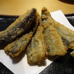 Sushi Izakaya Yataizushi - 「サンマの竜田揚げ」399円也。税抜き。