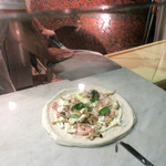 エビスエスクラッシコ - ピッツァは ”玉４・焼き６” 