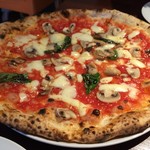 PIZZERIA FAMIGLIA - マルゲリータ