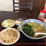 あたか飯店 - ワンタン麺＋半チャーハン('16/10/14)