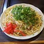 one big family 鉄板マン - 日替わりランチ７００円＋無料大盛。九条葱の塩焼きソバ