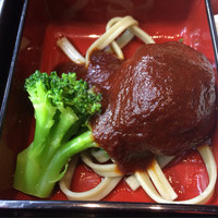 赤坂 津つ井 総本店 - 洋食弁当のハンバーグ（これはめちゃくちゃおいしい）