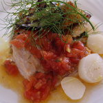 ④地元で取れた鮮魚