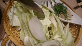 Kouya - ザク切りきゃべつと京蕪のすり鉢サラダ