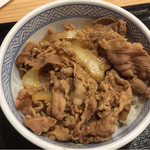 Yoshinoya - ソフトバンクユーザーは金曜日に牛丼が無料になるというサービスで行きました(笑)